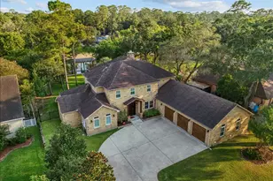 713 Bayou Crest Dr, Dickinson, TX 77539 - Photo 1