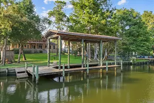 713 Bayou Crest Dr, Dickinson, TX 77539 - Photo 3