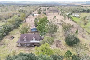 1914 1st St, Liverpool, TX 77577 - Photo 3