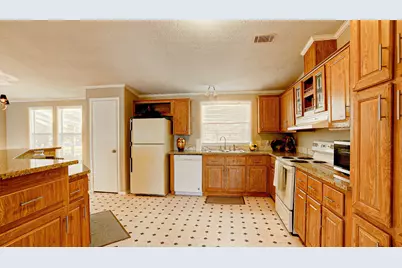 2516 Loch Lomond Street, Highlands, TX 77562 - Photo 5