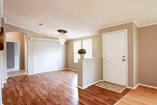 2516 Loch Lomond St, Highlands, TX 77562 - Photo 15