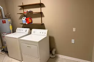 342 Still Forest St, Liberty, TX 77575 - Photo 9