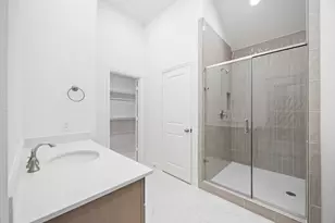 224 E 27th St, Houston, TX 77008 - Photo 17