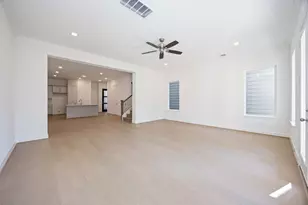 224 E 27th St, Houston, TX 77008 - Photo 7