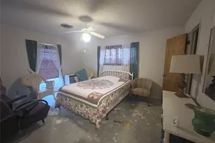 270 Bode St, El Campo, TX 77437 - Photo 13