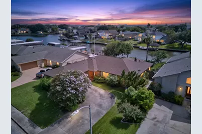 61 Lebrun Court, Galveston, TX 77551 - Photo 39