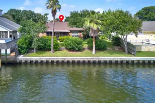 61 Lebrun Ct, Galveston, TX 77551 - Photo 5