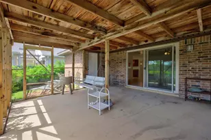 61 Lebrun Ct, Galveston, TX 77551 - Photo 17