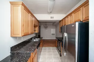 2255 Braeswood Park Dr, Houston, TX 77030 - Photo 9