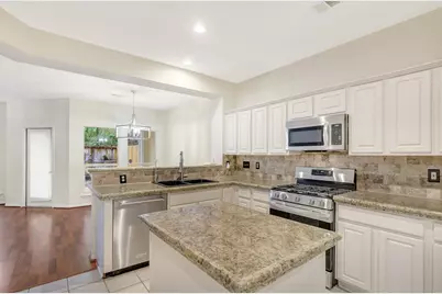 100 Piper Trace, The Woodlands, TX 77381 - Photo 17