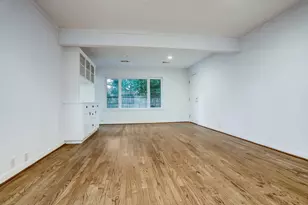2803 Ashwood St, Houston, TX 77025 - Photo 9