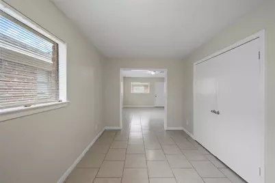 904 1/2 Ellena Road, Houston, TX 77076 - Photo 9