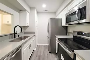 8299 Cambridge St, Houston, TX 77054 - Photo 13