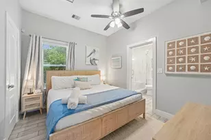 1022 Avenue L, Galveston, TX 77550 - Photo 39