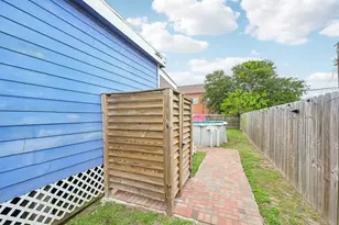 1022 Avenue L, Galveston, TX 77550 - Photo 63