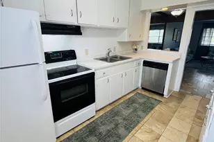 11609 Chimney Rock Rd, Houston, TX 77035 - Photo 5