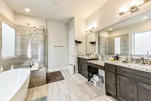 10914 Brookeshire Chase Ln, Houston, TX 77043 - Photo 31