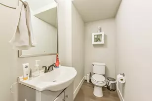 10914 Brookeshire Chase Ln, Houston, TX 77043 - Photo 23