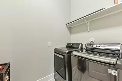 10914 Brookeshire Chase Lane, Houston, TX 77043 - Photo 39