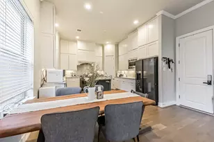 10914 Brookeshire Chase Ln, Houston, TX 77043 - Photo 15