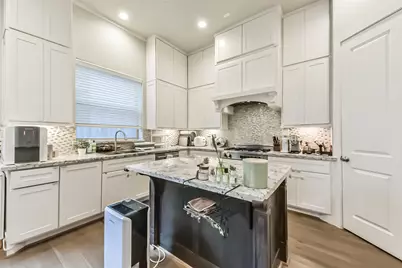 10914 Brookeshire Chase Lane, Houston, TX 77043 - Photo 19