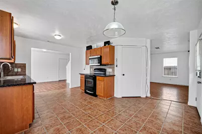 4403 Sprangletop Avenue, Baytown, TX 77521 - Photo 11
