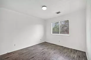 4403 Sprangletop Ave, Baytown, TX 77521 - Photo 27
