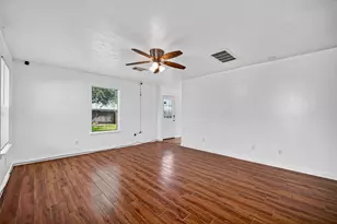 4403 Sprangletop Ave, Baytown, TX 77521 - Photo 5