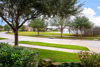 179 Lake View Loop, Fulshear, TX 77441 - Photo 3