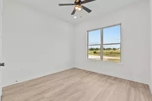 224 Cripple Creek Ln, Angleton, TX 77515 - Photo 35