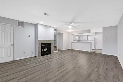 16800 Sugar Pine Drive #31, Houston, TX 77090 - Photo 9