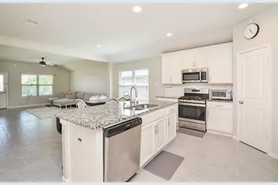 3023 Vales Point, Fresno, TX 77545 - Photo 5