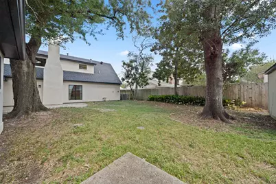 10111 Kerrwood Lane, Houston, TX 77080 - Photo 29