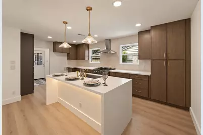 10111 Kerrwood Lane, Houston, TX 77080 - Photo 13
