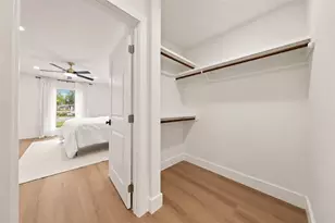 10111 Kerrwood Ln, Houston, TX 77080 - Photo 17