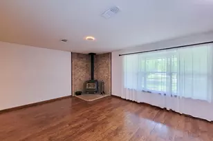 10282 Valley Dr S, Willis, TX 77318 - Photo 11