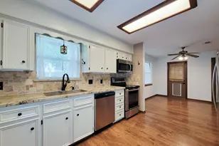 10282 Valley Dr S, Willis, TX 77318 - Photo 21