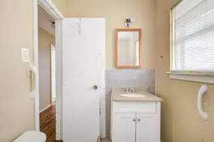 215 Cypress St, Lake Jackson, TX 77566 - Photo 21