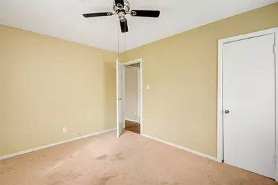 215 Cypress Street, Lake Jackson, TX 77566 - Photo 17