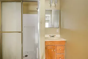 215 Cypress St, Lake Jackson, TX 77566 - Photo 15