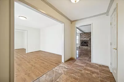 10718 Inwood Drive, Houston, TX 77042 - Photo 5