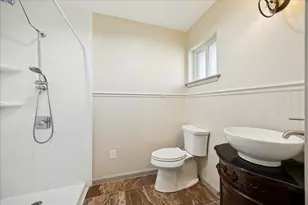 10718 Inwood Dr, Houston, TX 77042 - Photo 15