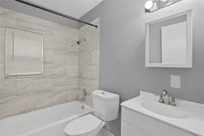 1101 8th Avenue N, Texas City, TX 77590 - Photo 15