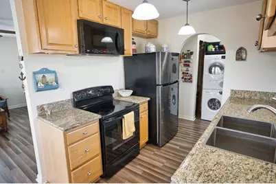 763 County Road 209, Sargent, TX 77414 - Photo 5