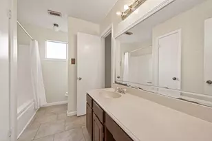 1910 Brushy Creek Dr, Sugar Land, TX 77478 - Photo 21