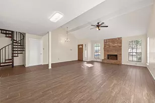 1910 Brushy Creek Dr, Sugar Land, TX 77478 - Photo 7