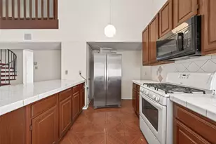 1910 Brushy Creek Dr, Sugar Land, TX 77478 - Photo 17