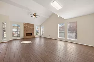 1910 Brushy Creek Dr, Sugar Land, TX 77478 - Photo 9