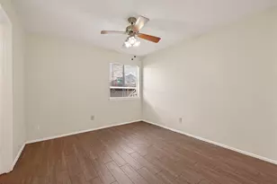 1910 Brushy Creek Dr, Sugar Land, TX 77478 - Photo 19