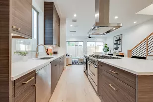 2628 Peckham St, Houston, TX 77098 - Photo 9